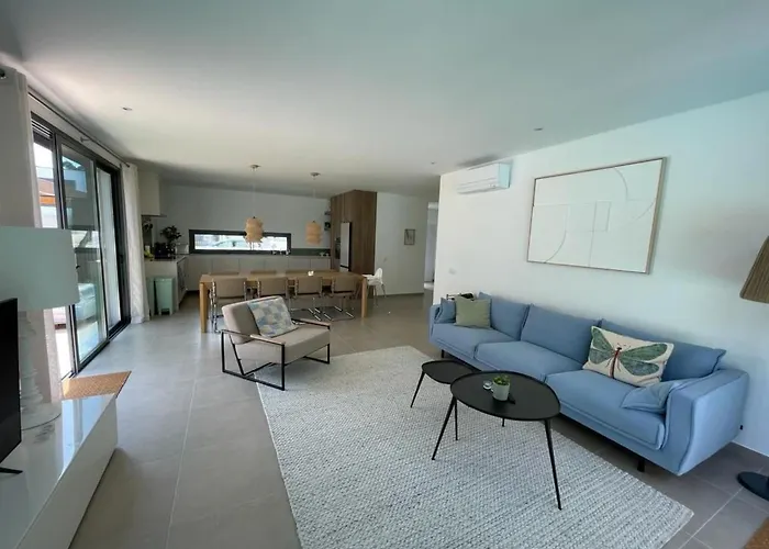 Pampelonne By Interhome Ferienhaus